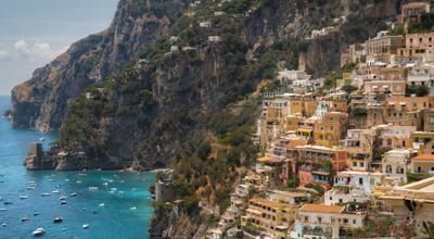 Italy 2026 Travel Alert: UK Tourists Face New Safety Rules & Crowd Chaos