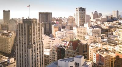 US Tourism Plummets 14%: Smart Travelers Win Big in 2025